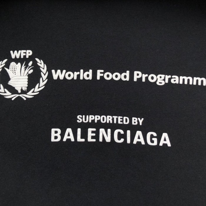 Ba*len*cia*ga wfp hoodie medium fit in black