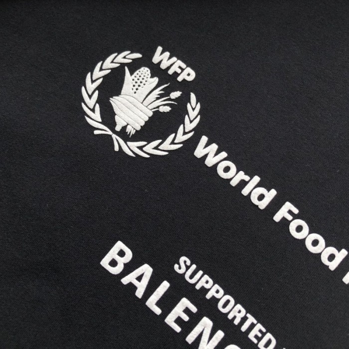 Ba*len*cia*ga wfp hoodie medium fit in black