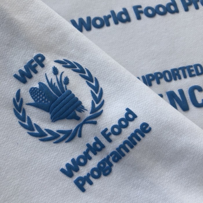 Ba*len*cia*ga wfp hoodie medium fit in white
