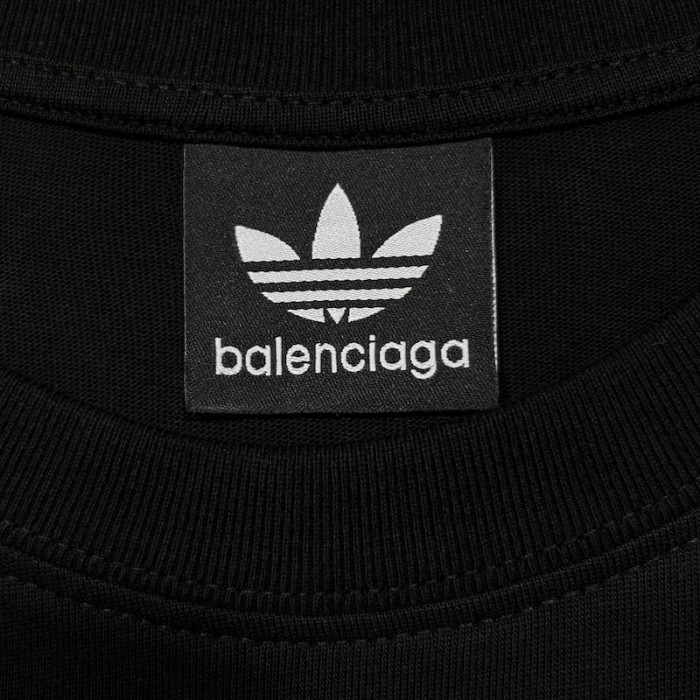 Ba*len*cia*ga / ad*s t-shirt oversized in black