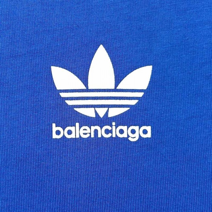 Ba*len*cia*ga / ad*s t-shirt oversized in blue