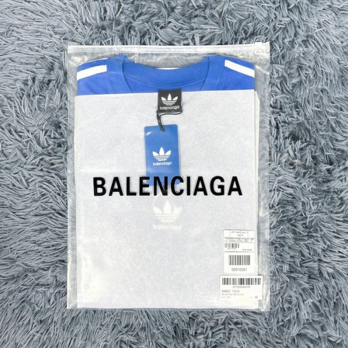 Ba*len*cia*ga / ad*s t-shirt oversized in blue