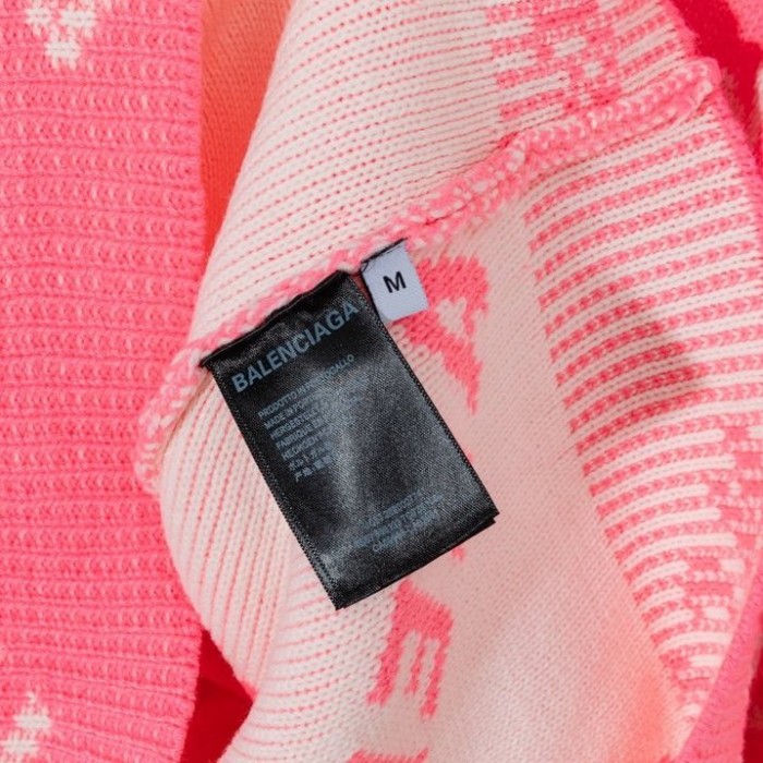 Ba*len*cia*ga allover logo crewneck sweater pink
