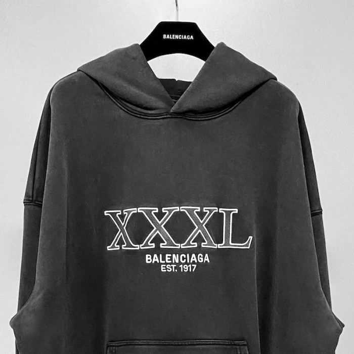 Ba*len*cia*ga xxxl hoodie large fit in black