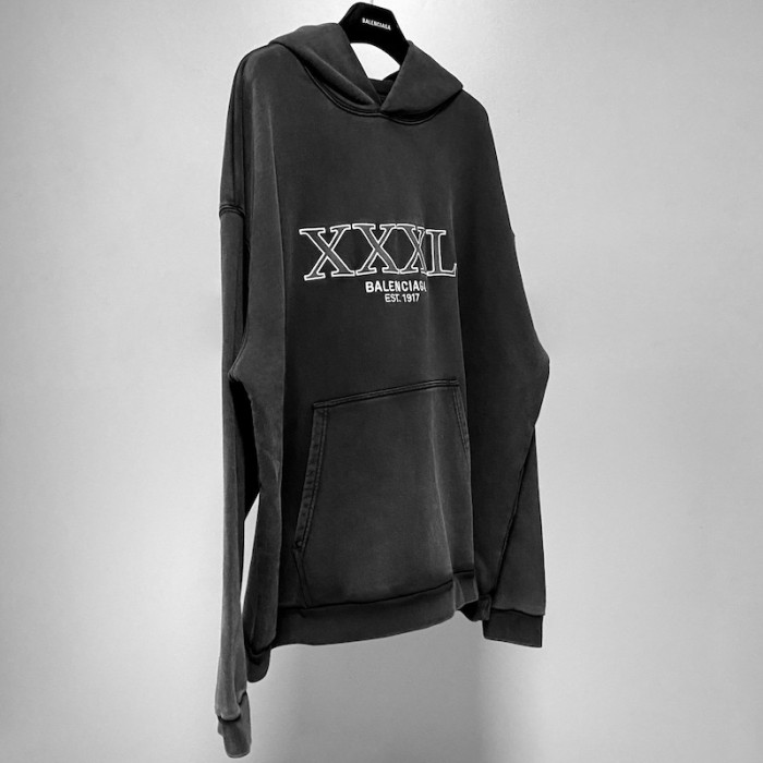 Ba*len*cia*ga xxxl hoodie large fit in black