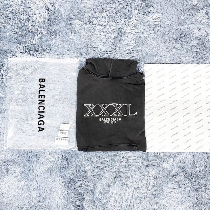 Ba*len*cia*ga xxxl hoodie large fit in black