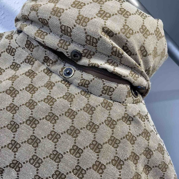 g*u*i x Ba*len*cia*ga the hacker project hacker bb puffer jacket beige