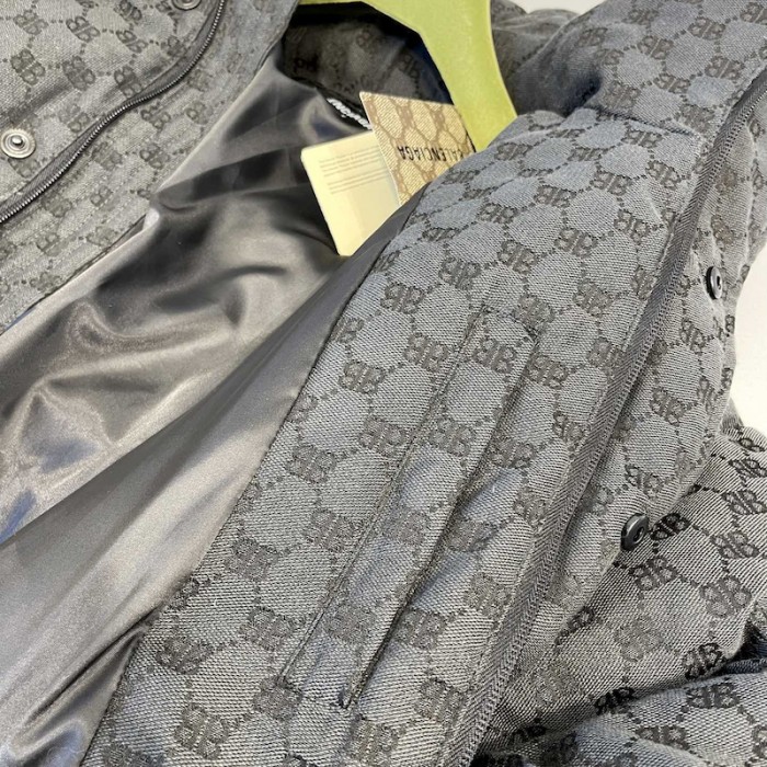 g*u*i x Ba*len*cia*ga the hacker project hacker bb puffer jacket black