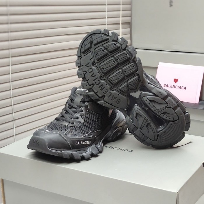 Ba*len*cia*ga track.3 trainers in black