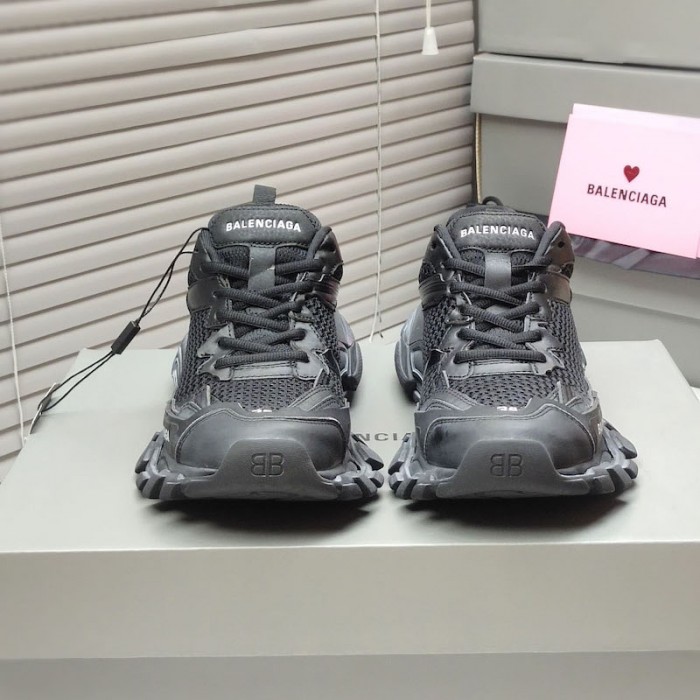 Ba*len*cia*ga track.3 trainers in black