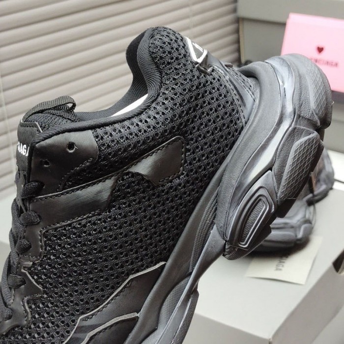 Ba*len*cia*ga track.3 trainers in black