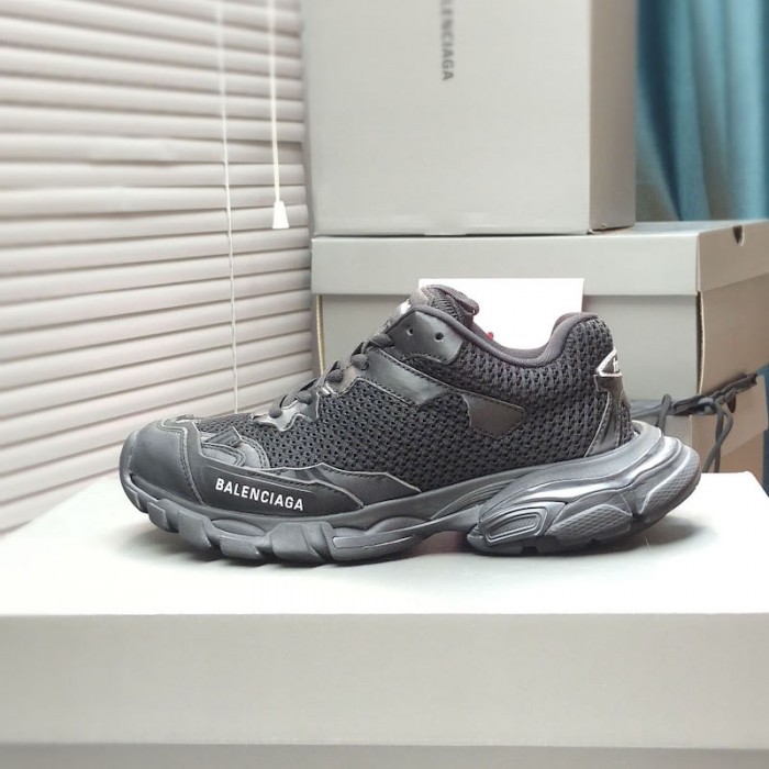 Ba*len*cia*ga track.3 trainers in black