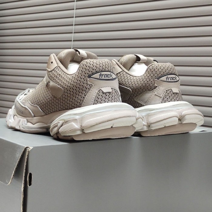 Ba*len*cia*ga track.3 trainers in brown