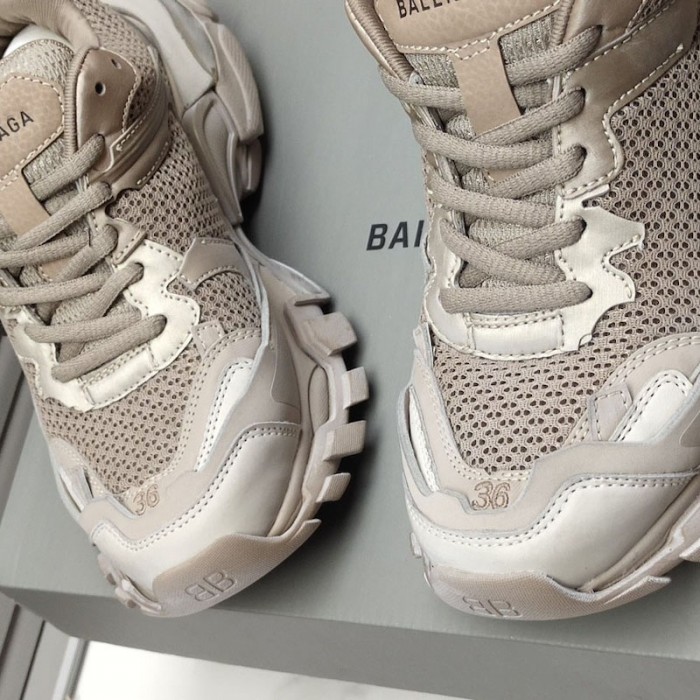 Ba*len*cia*ga track.3 trainers in brown