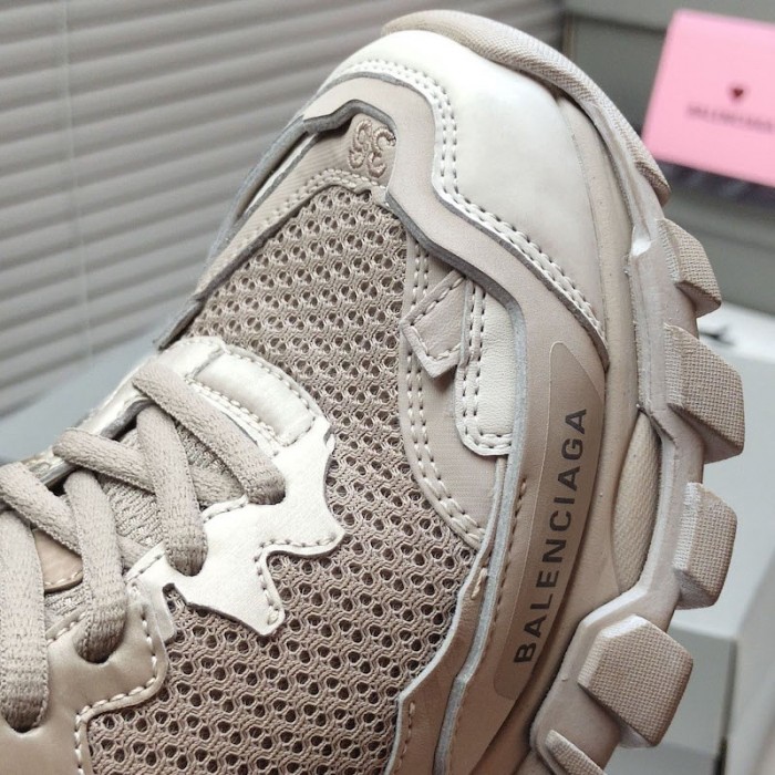 Ba*len*cia*ga track.3 trainers in brown