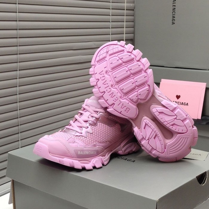 Ba*len*cia*ga track.3 trainers in pink