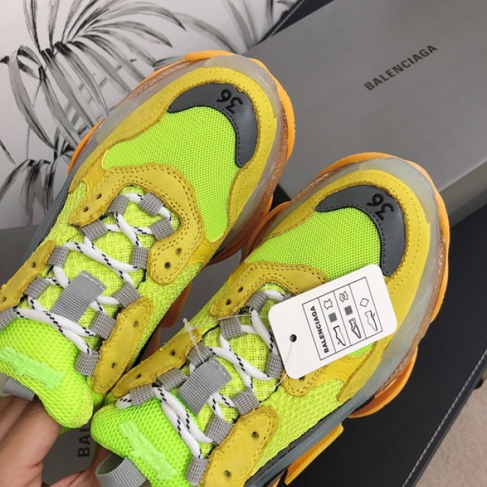Ba*len*cia*ga triple s sneakers green grey