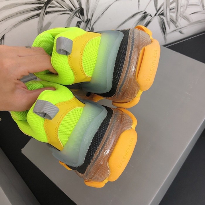 Ba*len*cia*ga triple s sneakers green grey