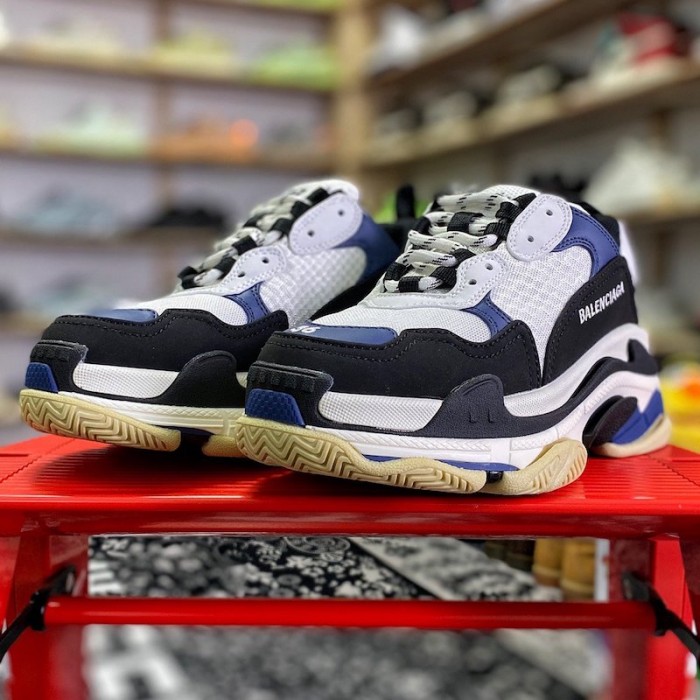 Ba*len*cia*ga triple s sneaker white / navy