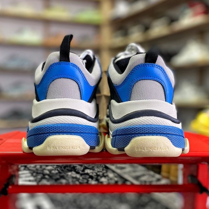 Ba*len*cia*ga triple s sneaker white / bright blue
