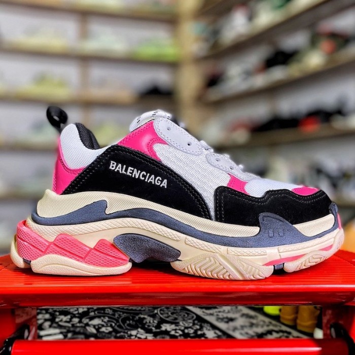 Ba*len*cia*ga triple s sneaker black / peach