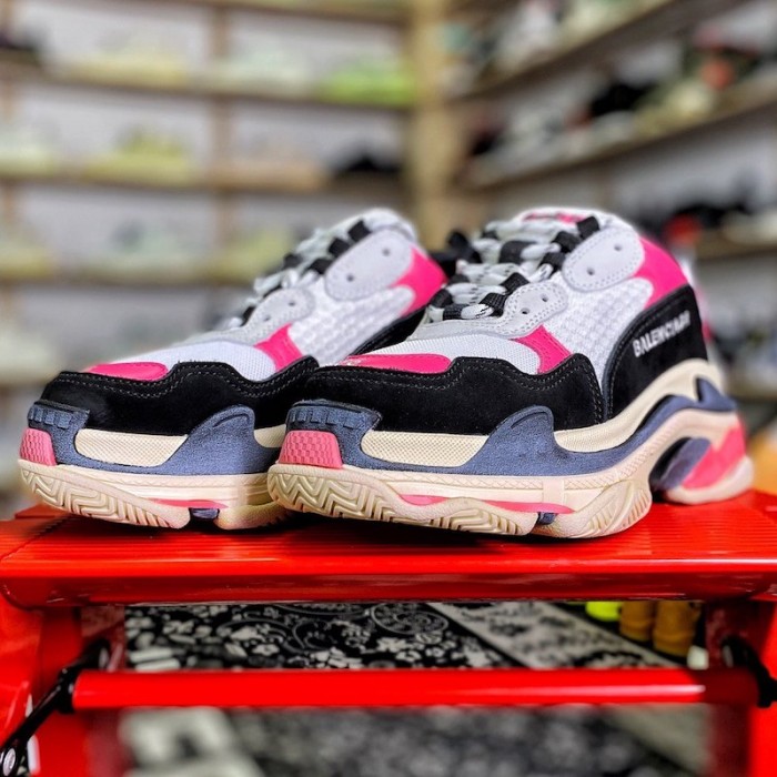 Ba*len*cia*ga triple s sneaker black / peach