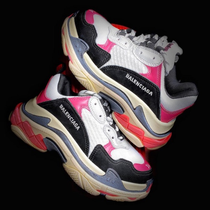 Ba*len*cia*ga triple s sneaker black / peach