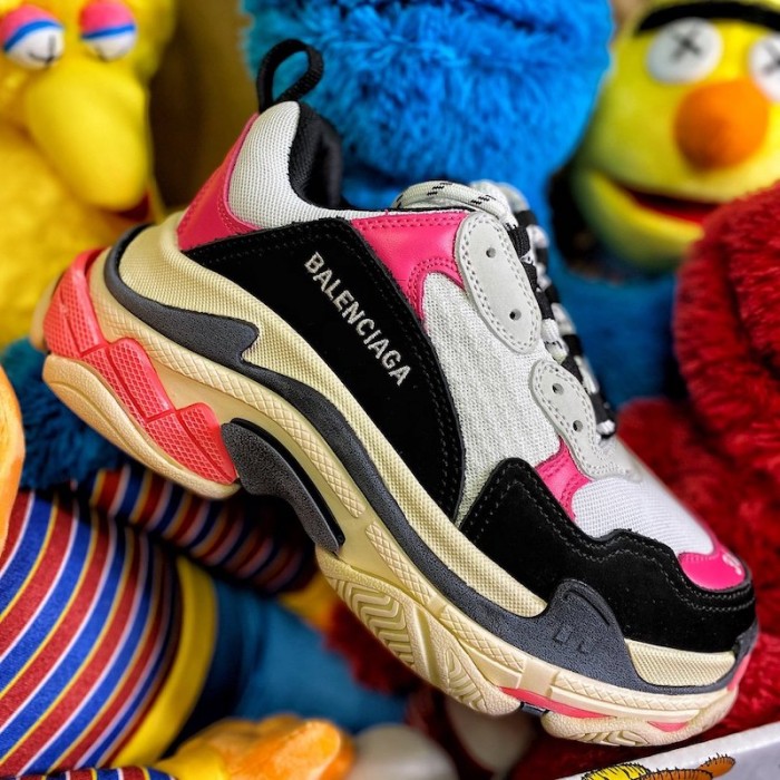 Ba*len*cia*ga triple s sneaker black / peach