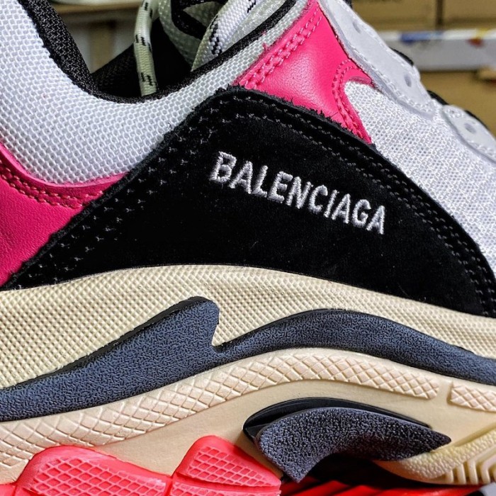 Ba*len*cia*ga triple s sneaker black / peach