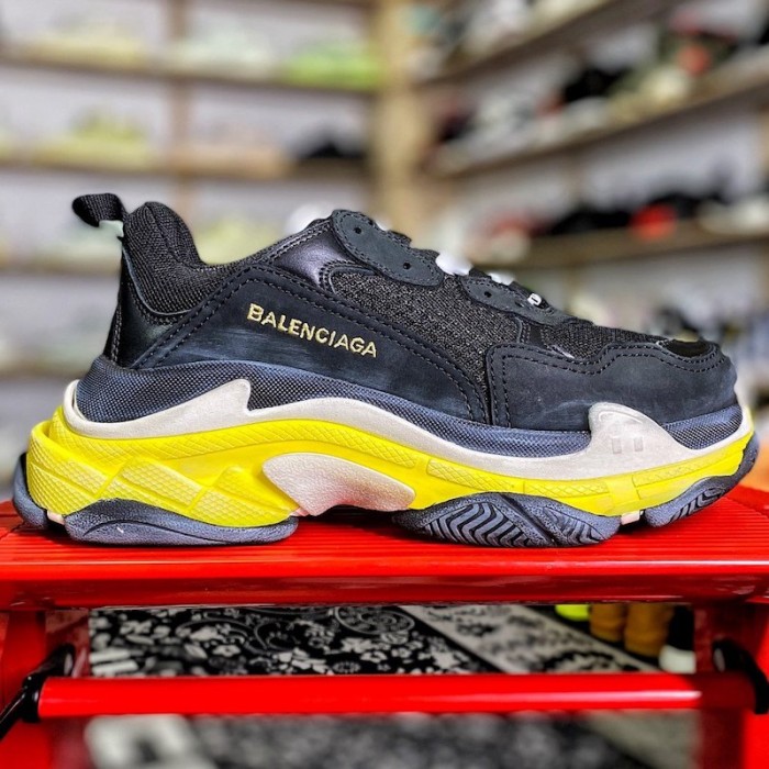Ba*len*cia*ga triple s sneaker black / yellow