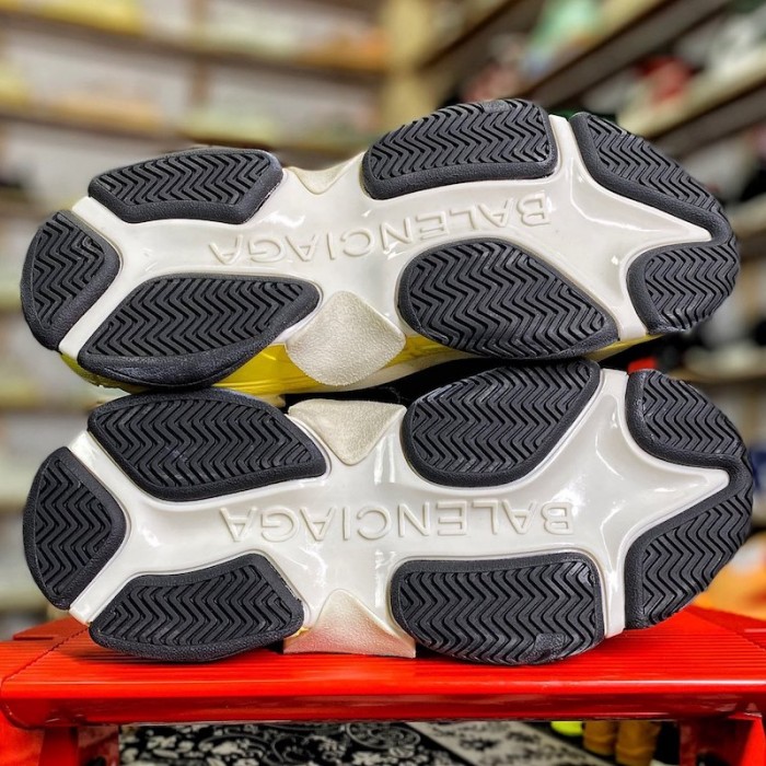 Ba*len*cia*ga triple s sneaker black / yellow