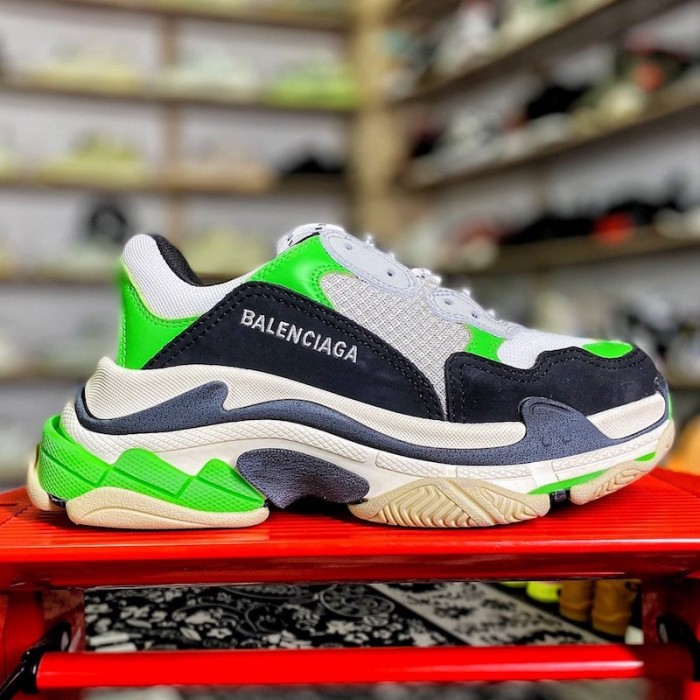 Ba*len*cia*ga triple s sneaker black / green