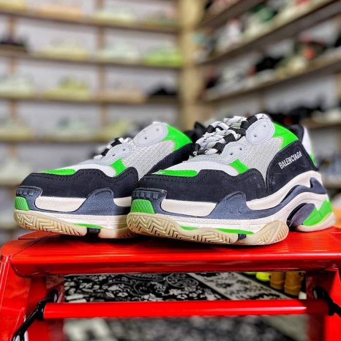 Ba*len*cia*ga triple s sneaker black / green