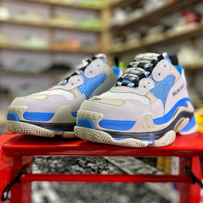 Ba*len*cia*ga triple s sneaker white / sky blue