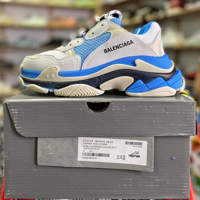 Ba*len*cia*ga triple s sneaker white / sky blue