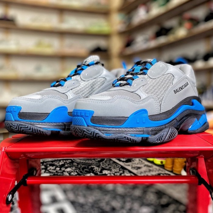 Ba*len*cia*ga triple s sneaker grey / blue