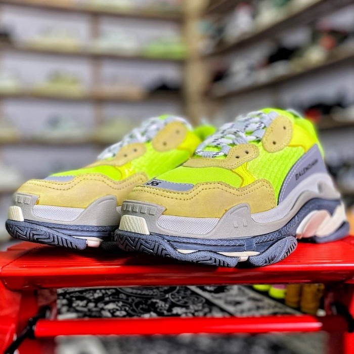 Ba*len*cia*ga triple s sneaker grey / green
