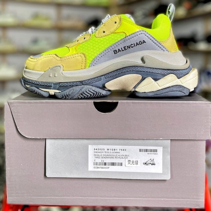 Ba*len*cia*ga triple s sneaker grey / green