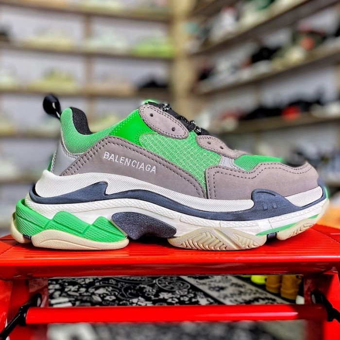 Ba*len*cia*ga triple s sneaker green / grey