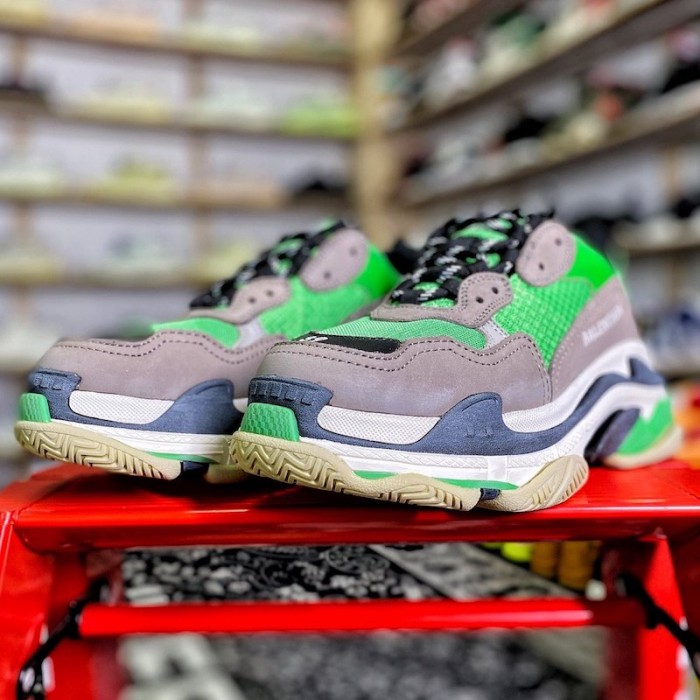 Ba*len*cia*ga triple s sneaker green / grey