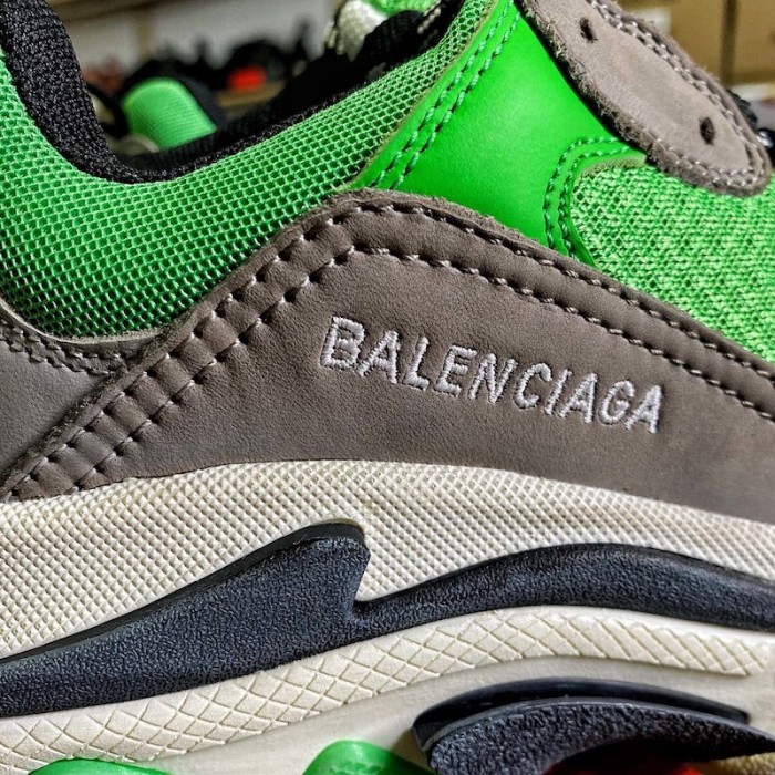 Ba*len*cia*ga triple s sneaker green / grey