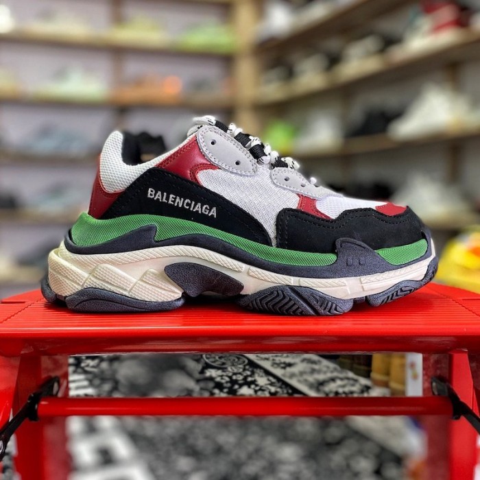 Ba*len*cia*ga triple s sneaker white / wine