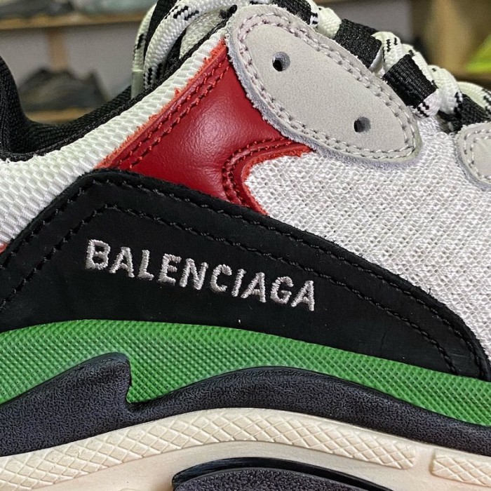 Ba*len*cia*ga triple s sneaker white / wine