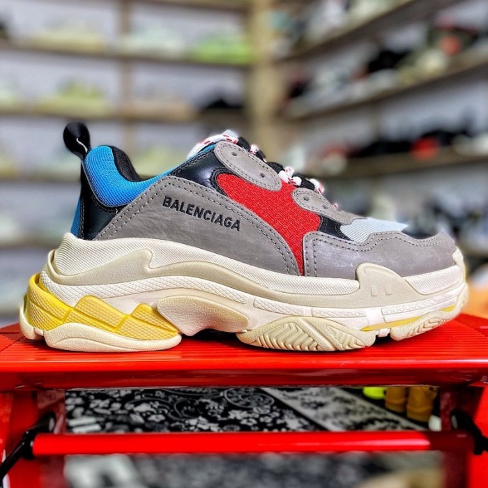 Ba*len*cia*ga triple s sneaker grey / red / yellow