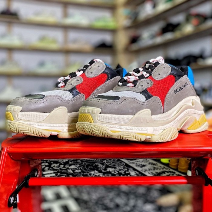 Ba*len*cia*ga triple s sneaker grey / red / yellow