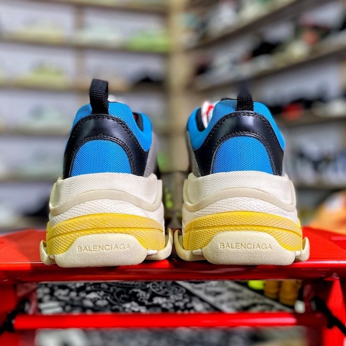 Ba*len*cia*ga triple s sneaker grey / red / yellow
