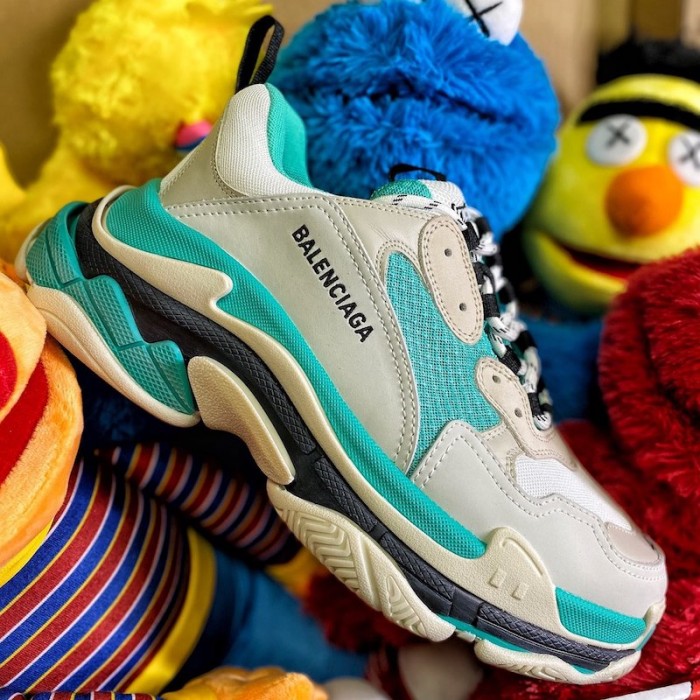 Ba*len*cia*ga triple s sneaker light blue