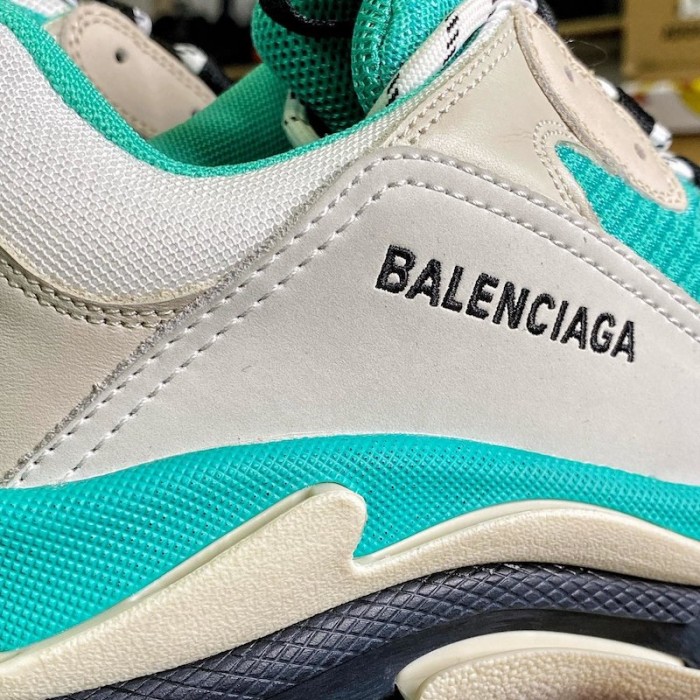Ba*len*cia*ga triple s sneaker light blue