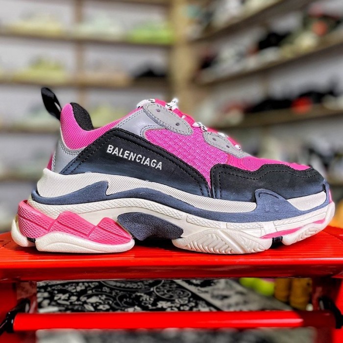 Ba*len*cia*ga triple s sneaker peach / grey