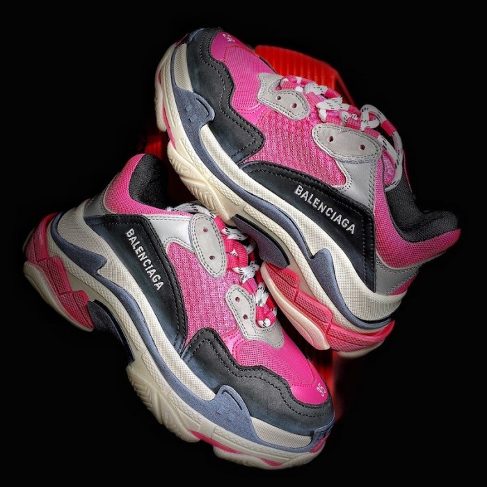 Ba*len*cia*ga triple s sneaker peach / grey